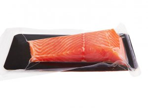 Salmon vacuum bag packaging with trays 